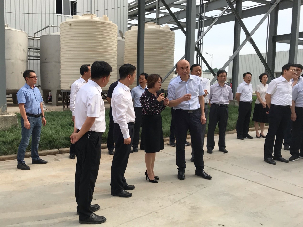 刘国中省长一行观摩蒲城蓝晓科技建设项目